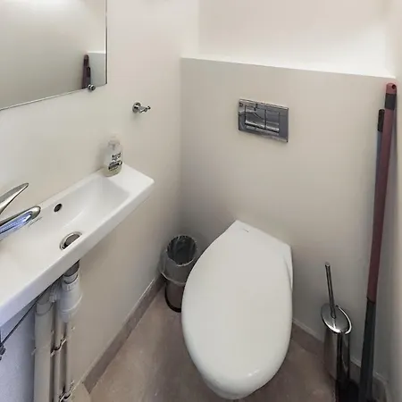 Awesome Home In Stlaurent-De-La-Cabr With Wifi * Saint-Laurent-de-la-Cabrerisse